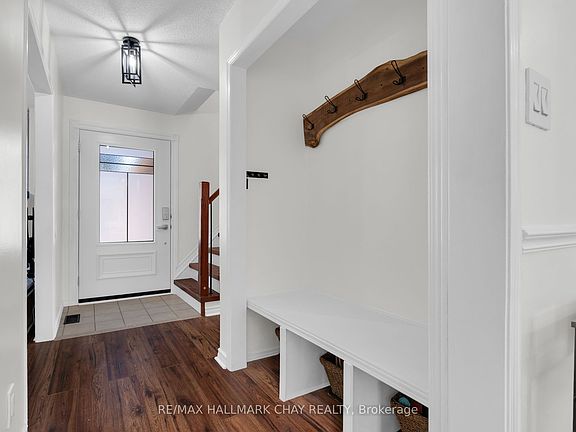 3rd image of 17 Cuthbert St