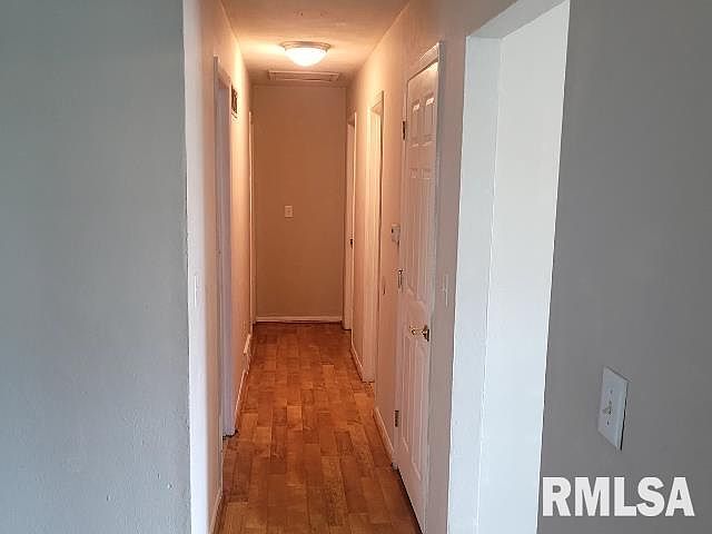 2nd image of 1501 W North Grand Ave