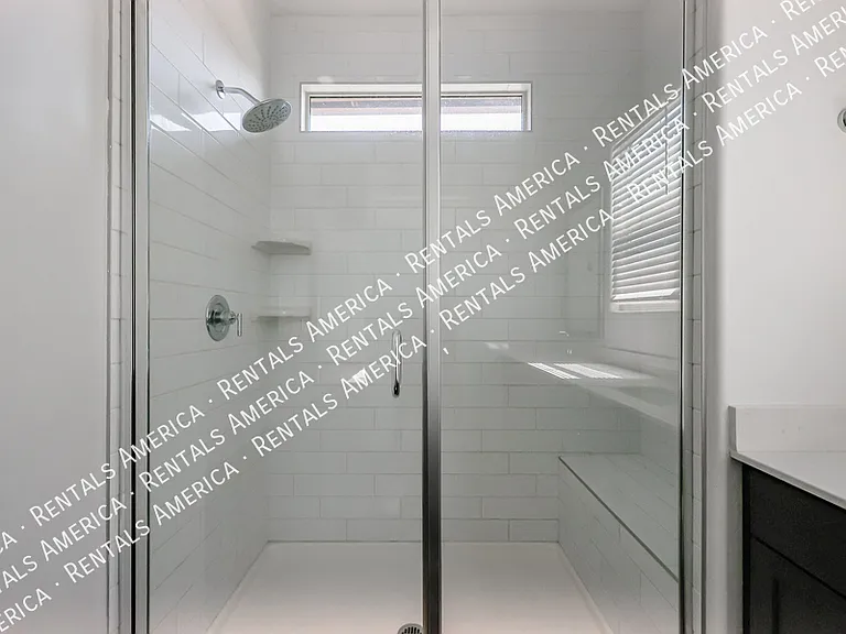1051 E Armstrong Way — Photo 31