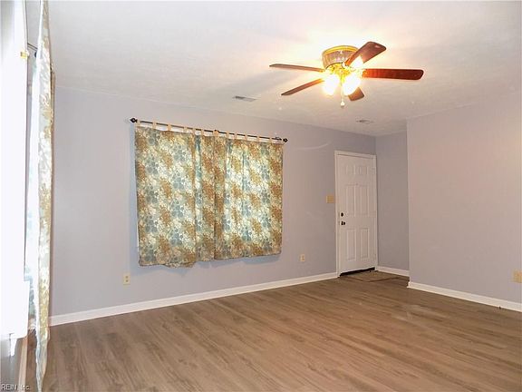 3rd image of 7204 Marshall Ave