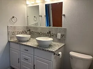 114 Carmel Dr — Photo 10