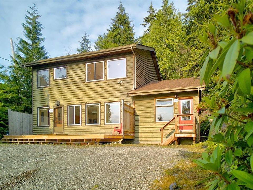 1st image of 300 4th St