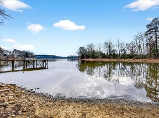 1037 Natures Cove Rd, Saluda, SC 29138