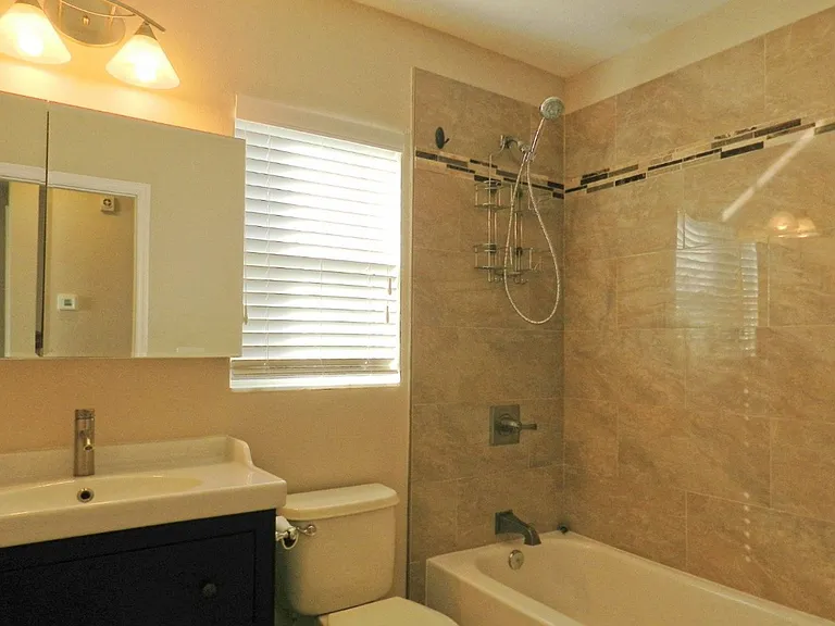 10837 Kensington Park Ave — Photo 23