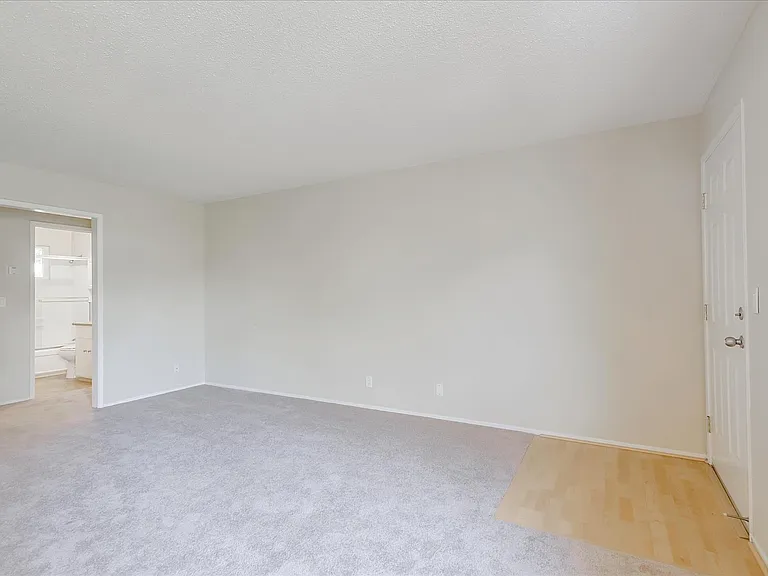 1450 San Antonio Ave #6 — Photo 4