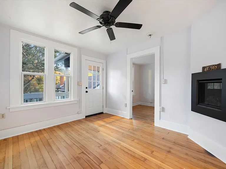 125R Ruxton Ave #3 — Photo 6