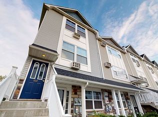 110 Lighthouse Ct #110B, Bronx, NY 10473