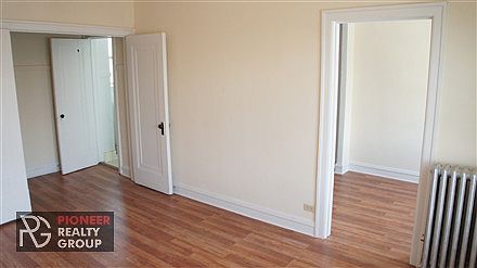 2nd image of 2536 N Sawyer Ave #2536301