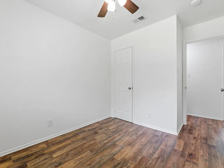 6601 Stonleigh Pl — Photo 16