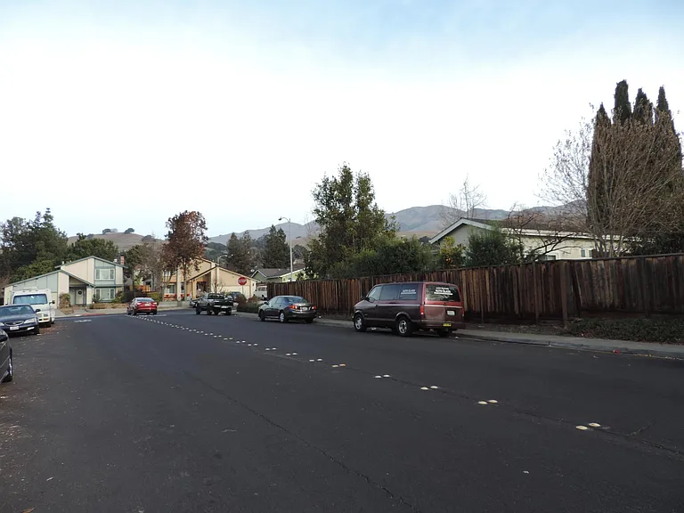 381 N Temple Dr — Photo 16