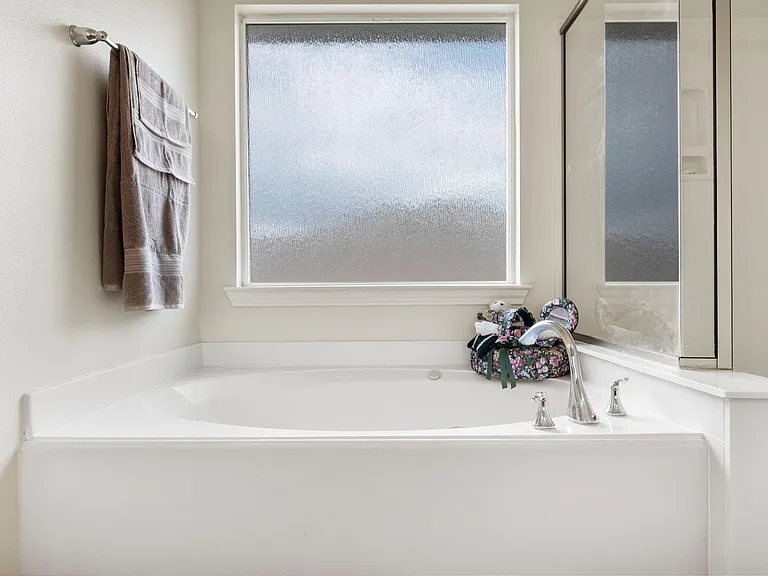 17815 Misty Pond Ct — Photo 14