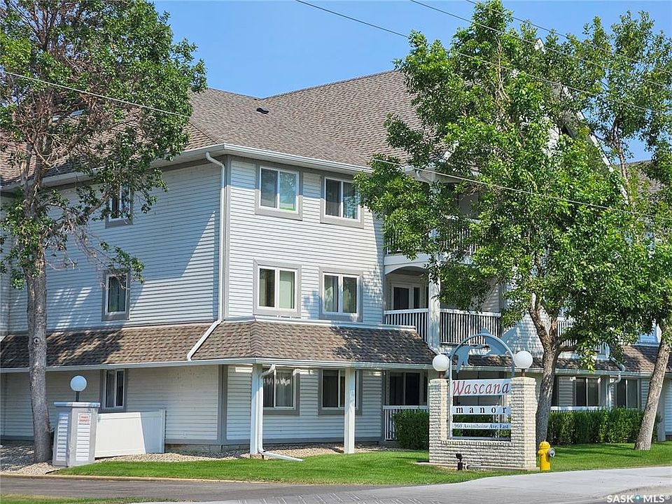 1st image of 960 E Assiniboine Ave #220