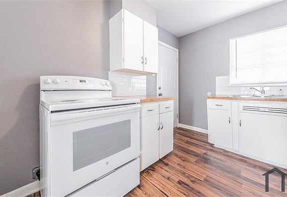 5th image of 2341 Cincinnati Ave APT 2