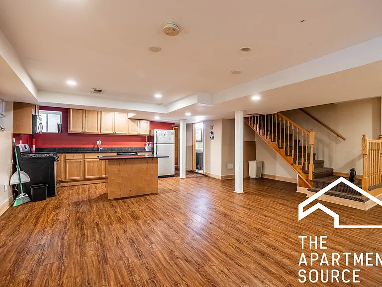665 W Cornelia Ave #G — Photo 1