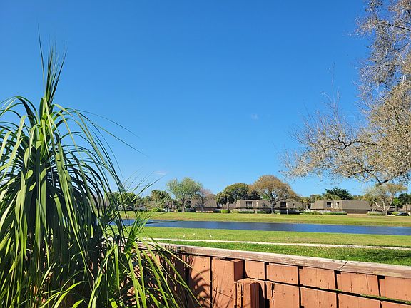 4th image of 6407 64th Way