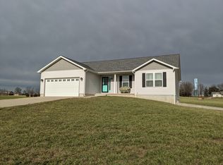368 Hillcrest Dr, Farmington, MO 63640