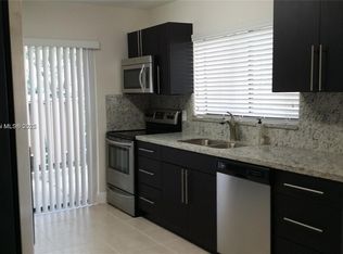 192 Wimbledon Lake Dr #192, Plantation, FL 33324