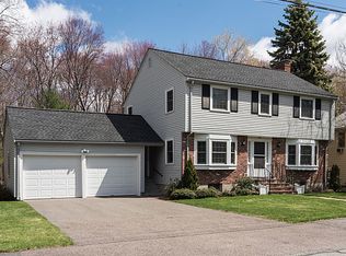 68 Mackintosh Ave, Needham, MA 02492