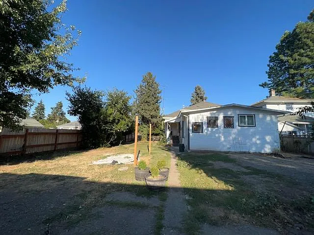 2 bed, 900 sqft, $1,550 — Photo 2
