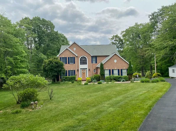 174 Pioneer Rd, Franklin, PA 16323