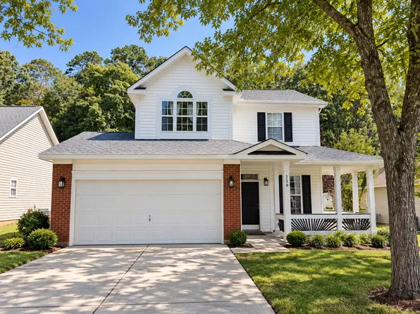 239 Sweetmartha Dr, Mooresville, NC 28115