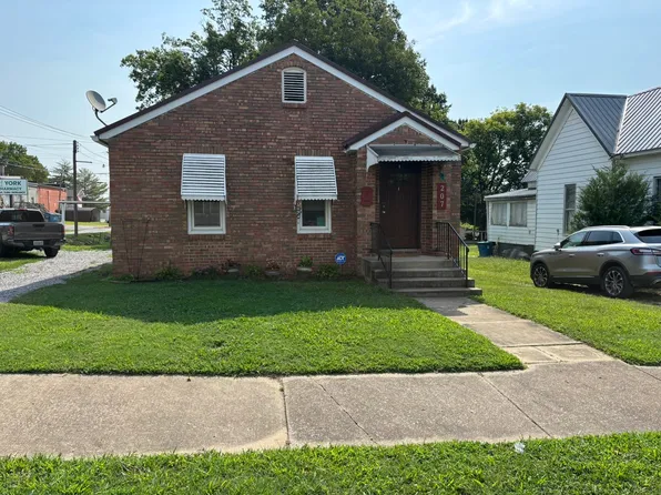 207 S Washington St, Mc Leansboro, IL 62859
