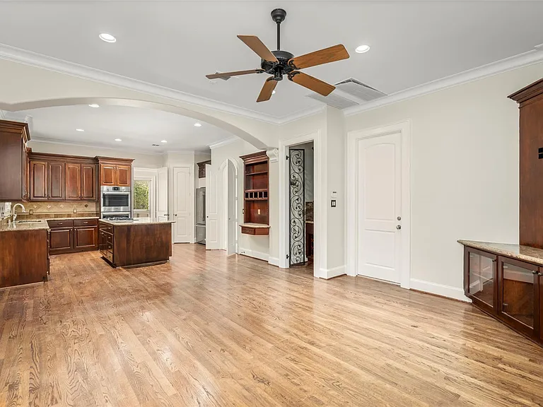 1505 Potomac Dr — Photo 16