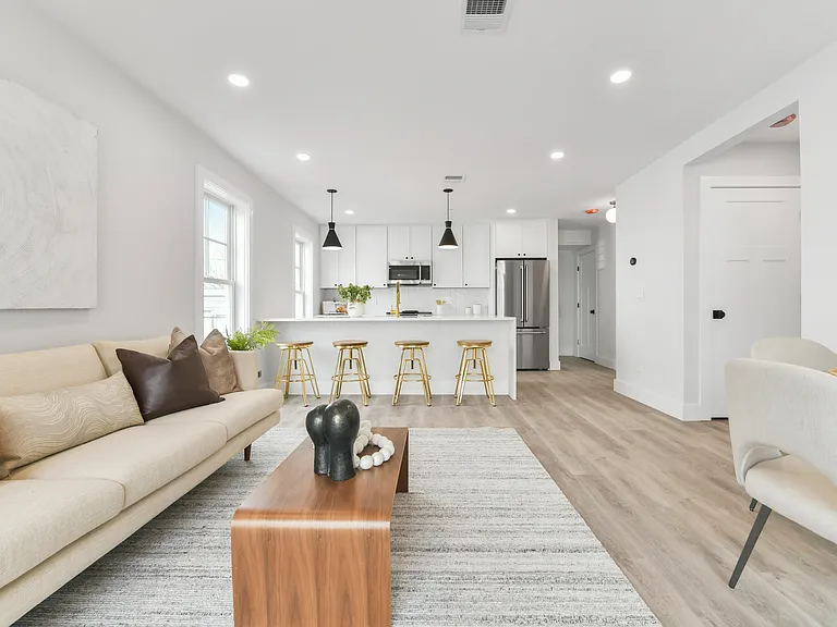 10 Geneva St #6 — Photo 15