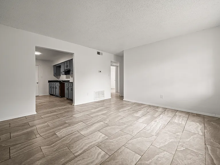 849 Elm St — Photo 37