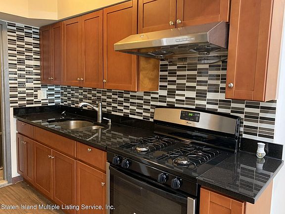 3rd image of 228 Targee St