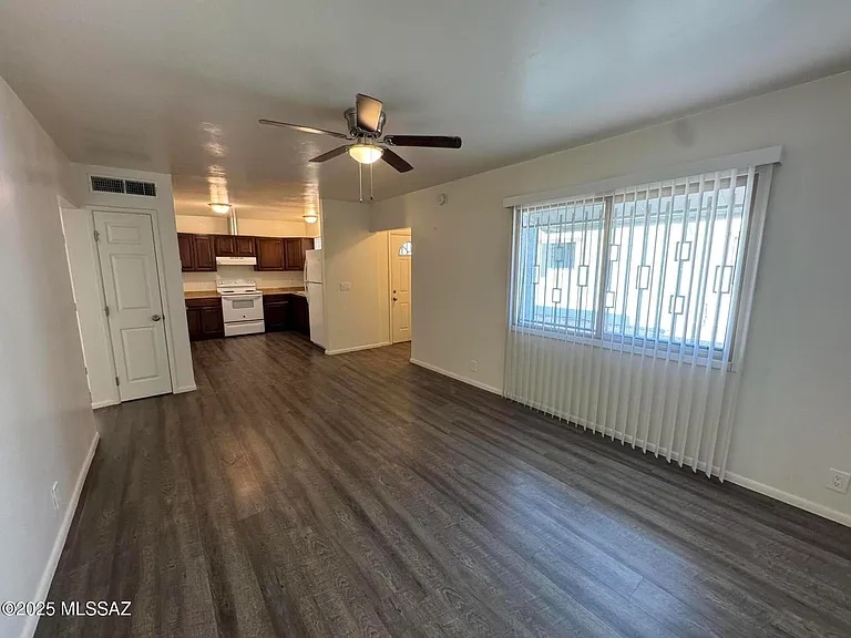 3323 E Blacklidge Dr #3323 — Photo 9