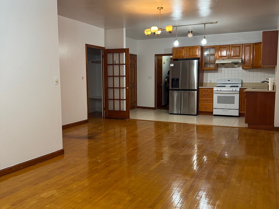 1st image of 8638 15th Ave Floor 2