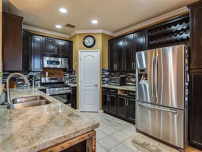 1112 Manassas Dr — Photo 18