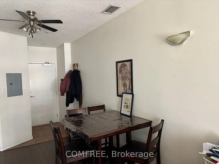 393 King St W #807 — Photo 10