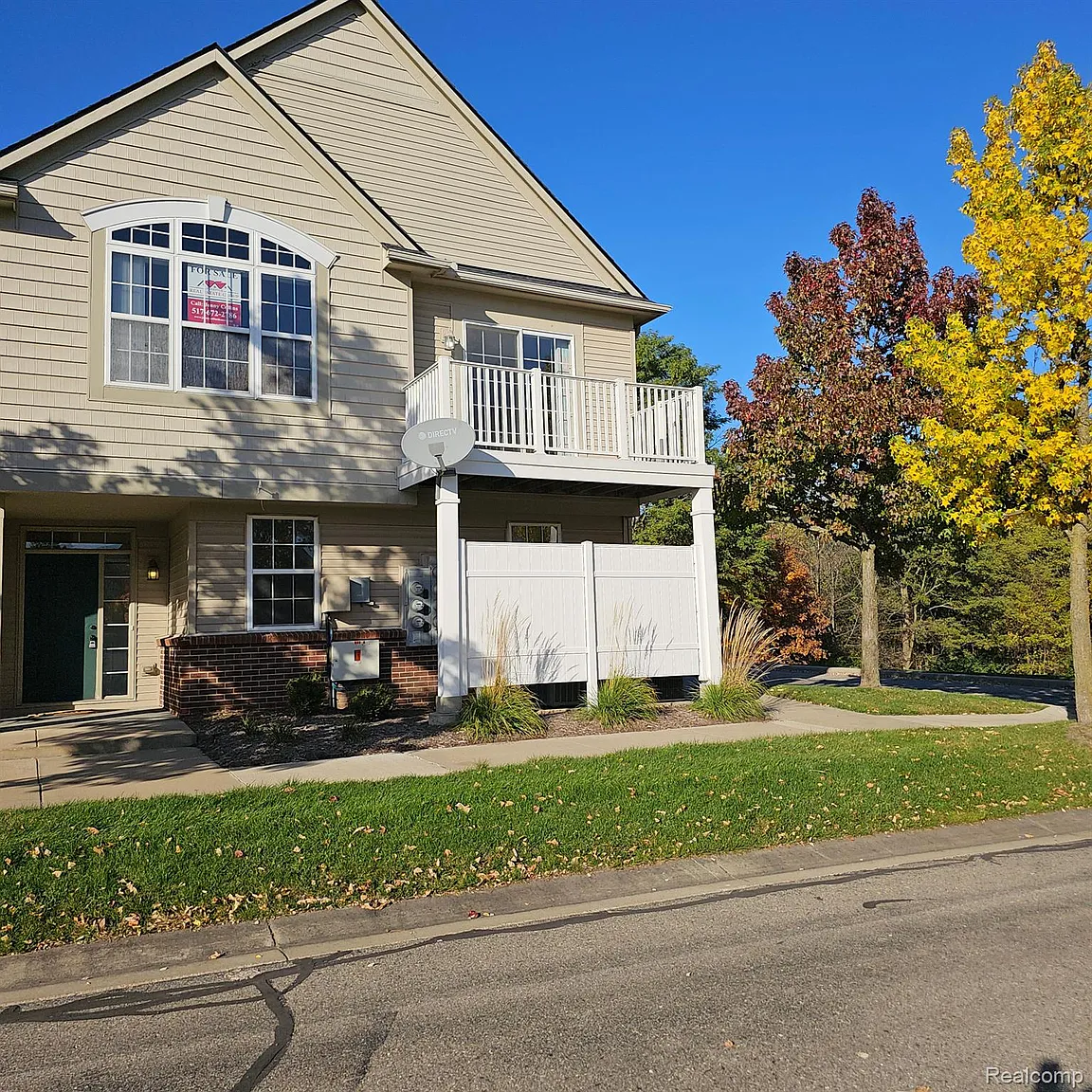 669 Abbington Ct photo 1