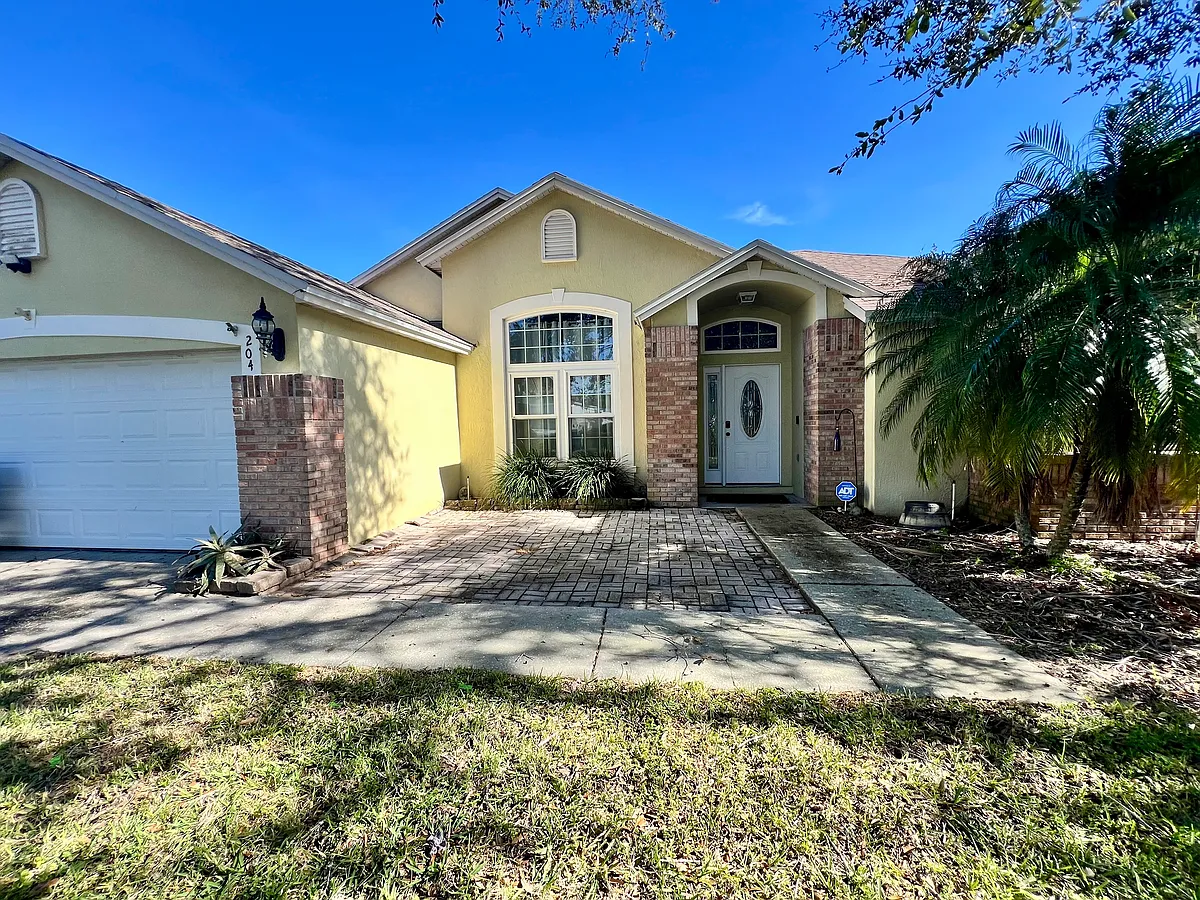 Building Photo - 204 Loma Del Sol Dr