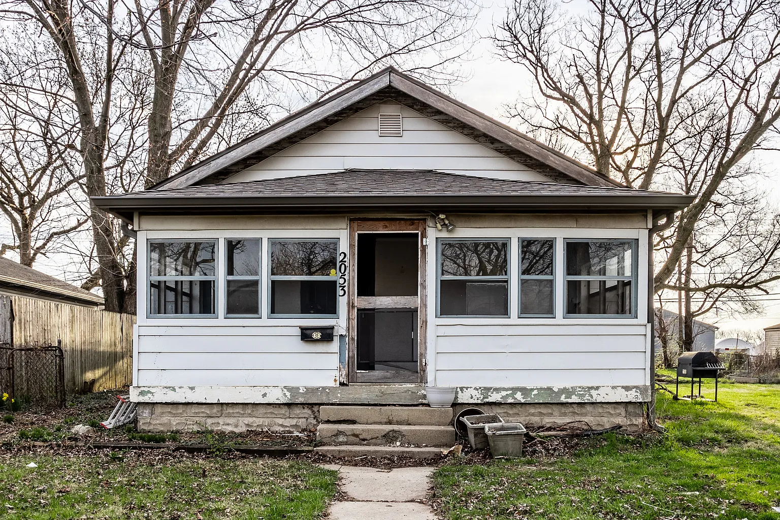 2053 Adams St photo 1