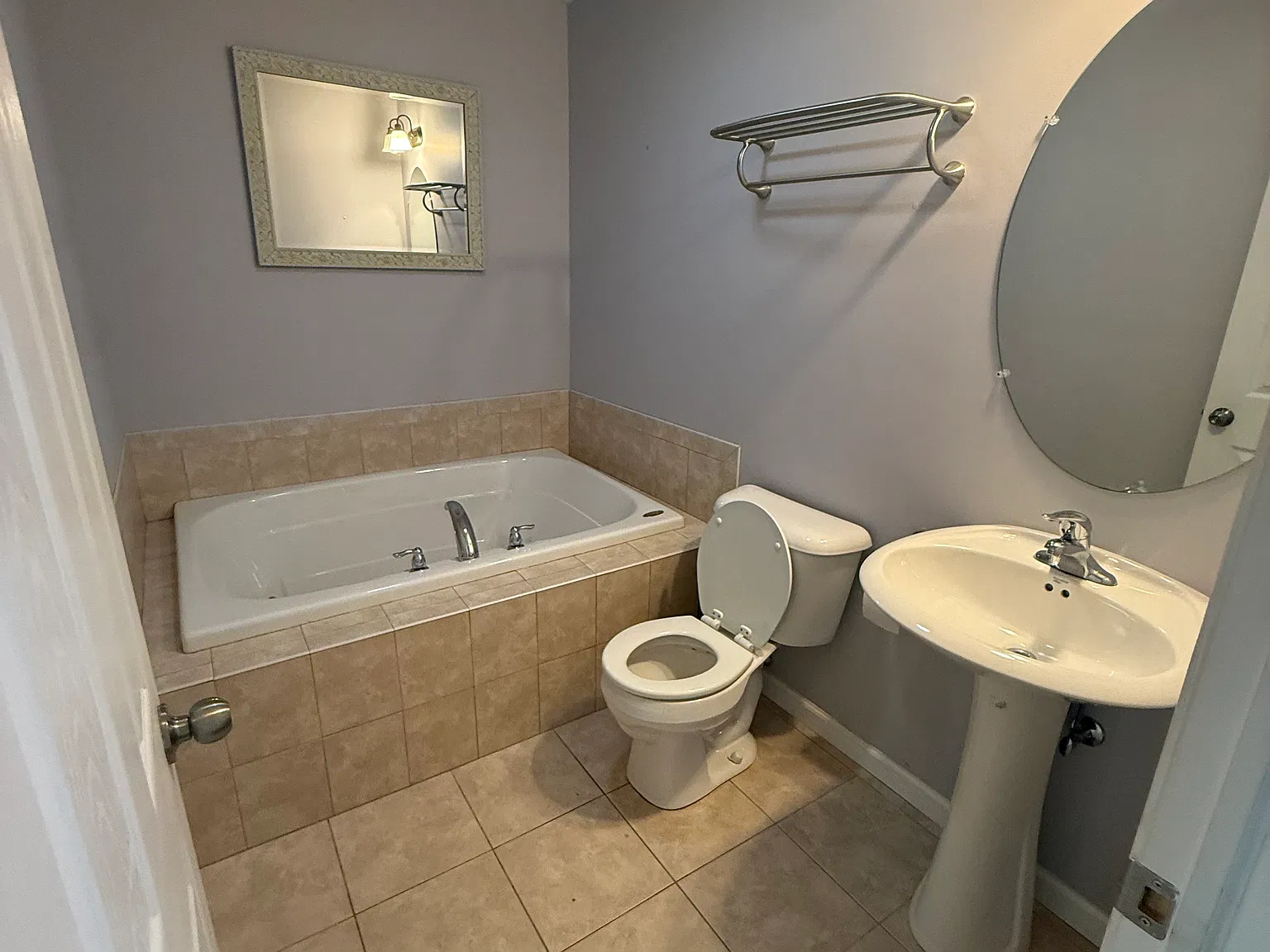 3 bed, 1880 sqft, $2,700 — Photo 1