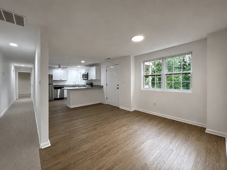 104 Middlesex Rd #2 — Photo 6