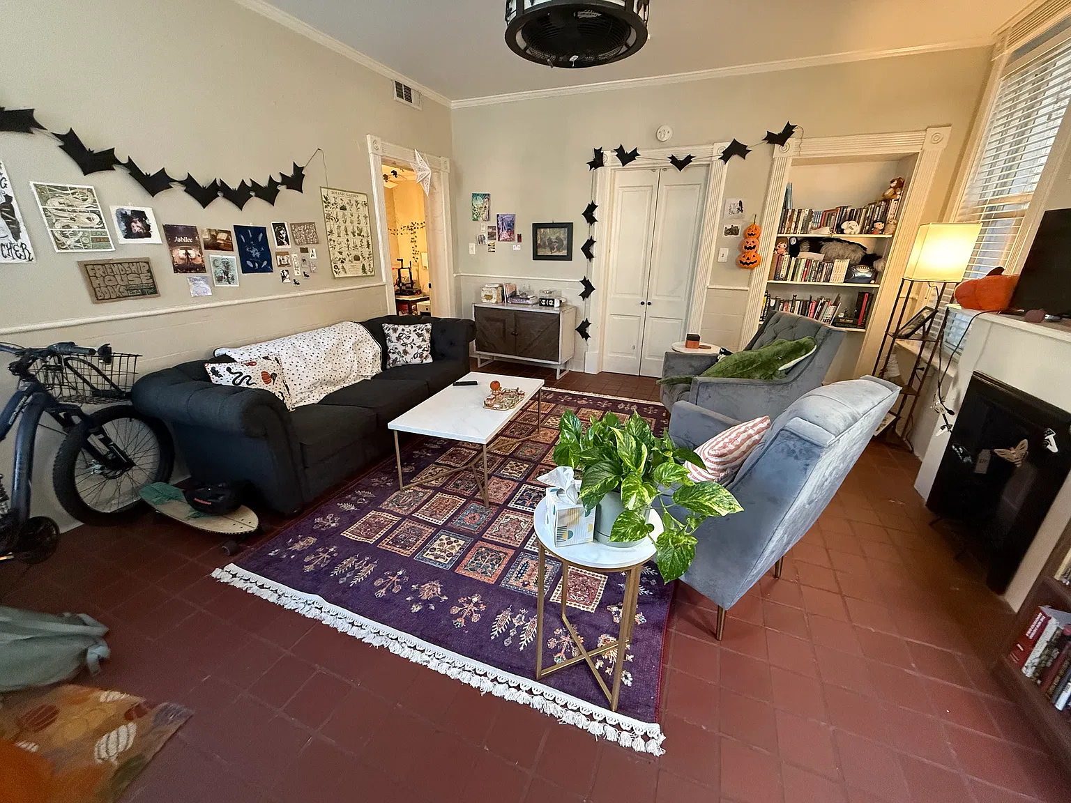 115 W Perry St — Photo 2