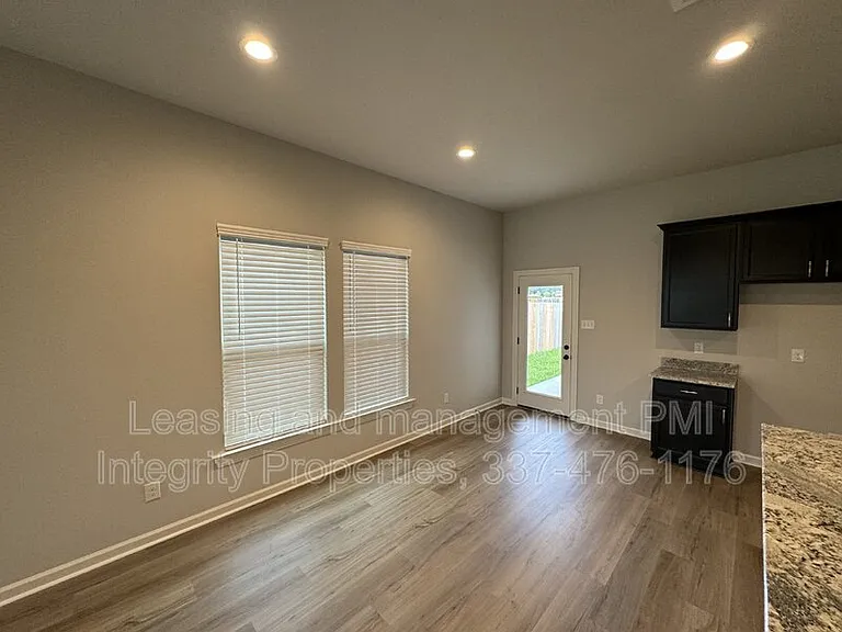 112 Segovia Way — Photo 5
