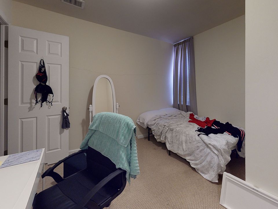 1st image of 2238 N Park Ave #3