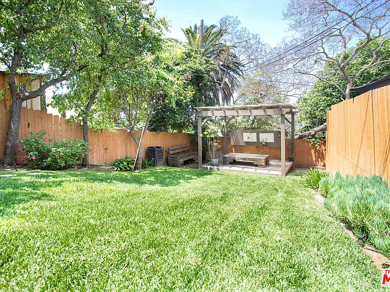 1337 Westerly Ter — Photo 30