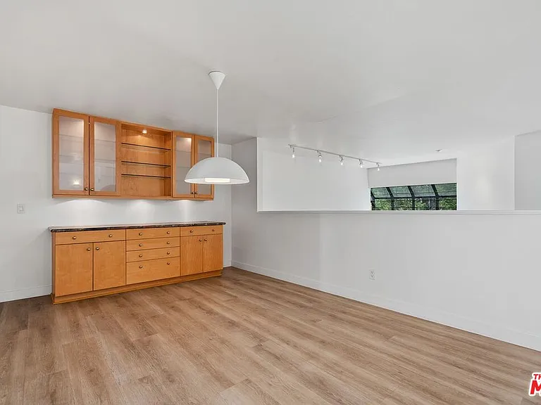 3023 Berkeley Ave #8 — Photo 15