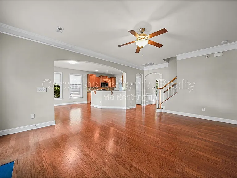 3405 Bidwell Ave — Photo 8