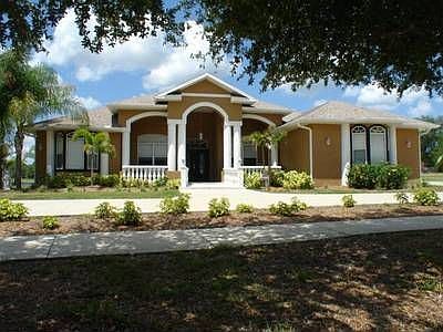 1st image of 8803 Stillwaters Landing Dr