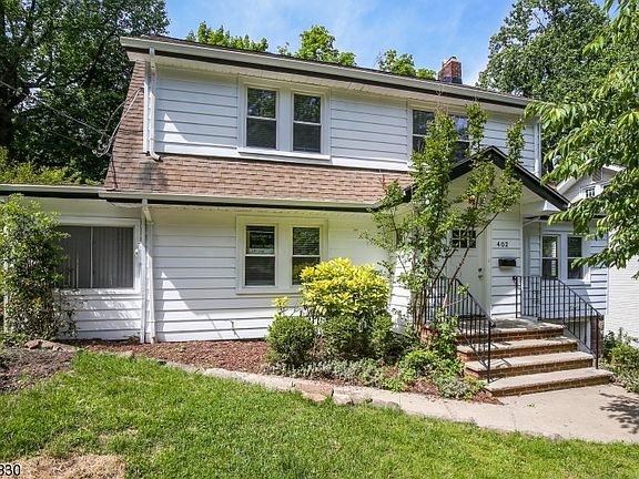 2nd image of 402 Highwood Ave