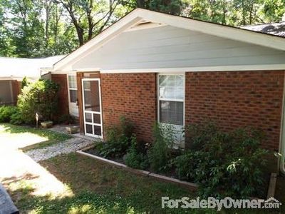 108 Old Pittsboro Rd APT B, Carrboro, NC, 27510