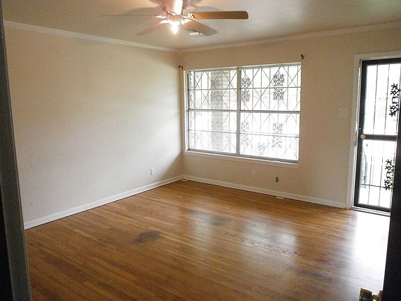 4th image of 1504 Duval Dr
