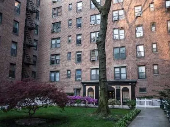 83-20 98th St #5-U, Woodhaven, NY 11421